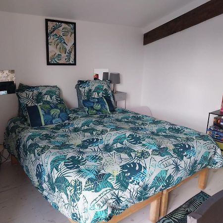 Un Air De Campagne Bed & Breakfast Millac  ภายนอก รูปภาพ