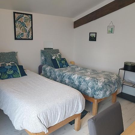 Un Air De Campagne Bed & Breakfast Millac  ภายนอก รูปภาพ